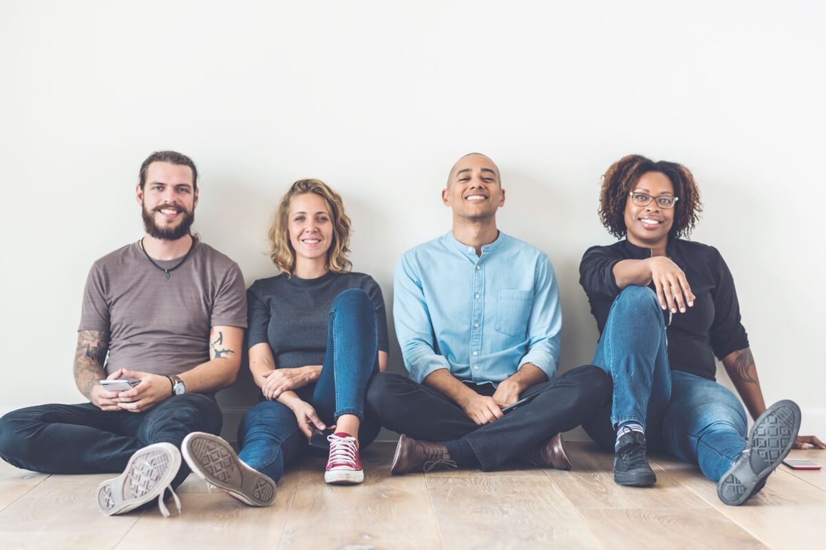 حالا به اسنشال سلام کنیم.